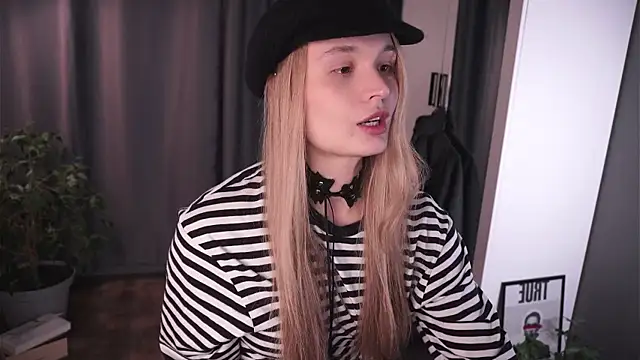 lisa schiele online show from 11-05-25, 08:20