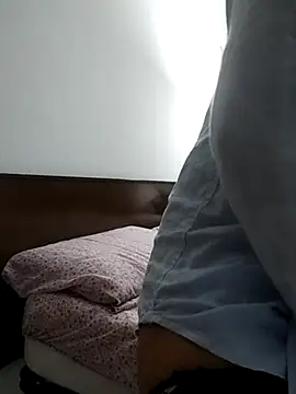 Snapshot of alicepavia22 chatting on 11-11-25, 05:02 alicepavia22 online show from 11-11-25, 05:02