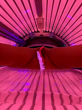 SwingWingWomanSweden online show from 10-18-25, 07:36