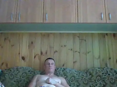 Snapshot of Maksymilian1 chatting on 05-24-26, 02:22 Maksymilian1 online show from 05-24-26, 02:22