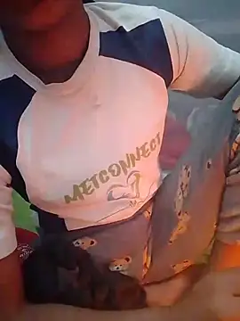 Snapshot of Mynidhiji chatting on 12-17-25, 07:31 Mynidhiji online show from 12-17-25, 07:31