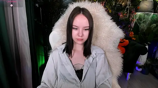 MarySparkle online show from 10-27-25, 04:05