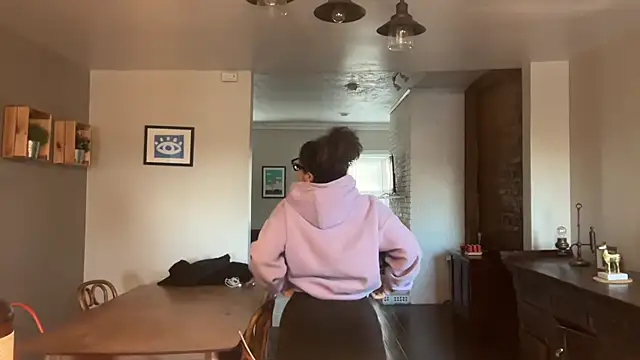 Snapshot of zahrabliss chatting on 12-21-25, 03:52 zahrabliss online show from 12-21-25, 03:52