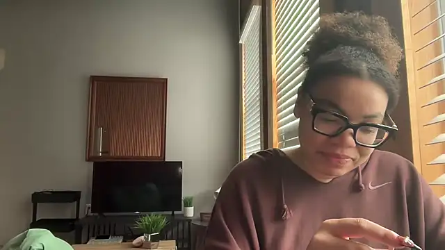 Snapshot of zahrabliss chatting on 01-14-26, 03:28 zahrabliss online show from 01-14-26, 03:28