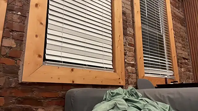 Snapshot of zahrabliss chatting on 01-17-26, 12:37 zahrabliss online show from 01-17-26, 12:37