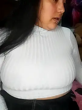 Snapshot of kittenFreyja_ chatting on 11-25-25, 11:27 kittenFreyja online show from 11-25-25, 11:27