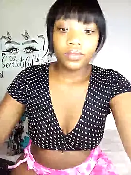 Snapshot of Young_Slut21 chatting on 10-07-25, 12:30 Young Slut21 online show from 10-07-25, 12:30