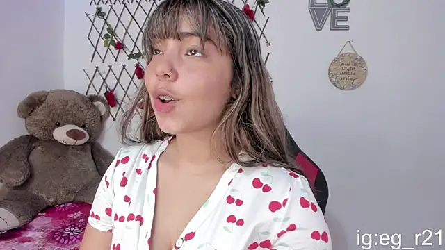 emma grays2 online show from 10-31-25, 05:41