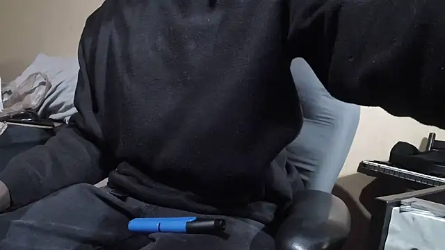 Snapshot of EYEzIAM chatting on 02-04-26, 06:41 EYEzIAM online show from 02-04-26, 06:41