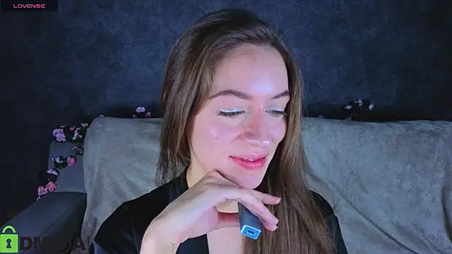 Snapshot of Agnes_Wells chatting on 11-18-25, 09:25 Agnes Wells online show from 11-18-25, 09:25