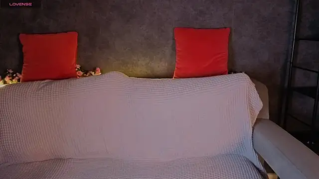 Snapshot of Agnes_Wells chatting on 05-12-26, 01:14 Agnes Wells online show from 05-12-26, 01:14