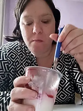 Feuchtekitty92xh online show from 04-24-26, 06:38