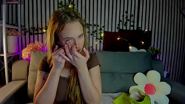 Casey Sweeet online show from 03-10-26, 01:10