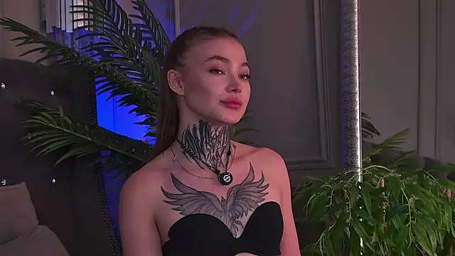 AriWild online show from 05-26-26, 05:47