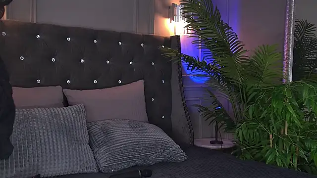 AriWild online show from 06-06-26, 05:01