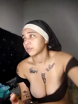 Snapshot of Vale_Nikol21 chatting on 12-21-25, 02:08 Vale Nikol21 online show from 12-21-25, 02:08