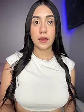 isabela l online show from 09-26-25, 07:51