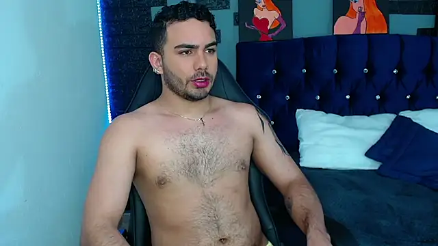 Snapshot of adamhairy chatting on 09-24-25, 07:17 adamhairy online show from 09-24-25, 07:17