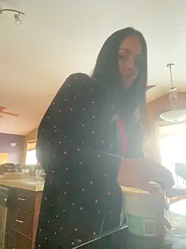 Snapshot of starsaligned chatting on 01-06-26, 10:45 starsaligned online show from 01-06-26, 10:45