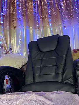 Snapshot of SquirtMilf00 chatting on 02-08-25, 12:38 SquirtMilf00 online show from 02-08-25, 12:38