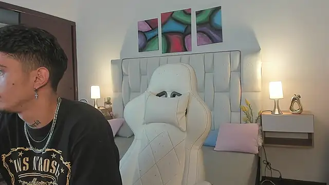 nextboywell1 online show from 04-12-26, 03:00