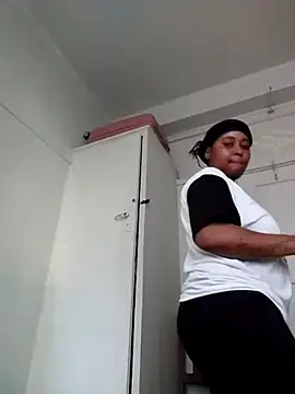 Snapshot of AcetousAbb chatting on 11-08-25, 03:12 AcetousAbb online show from 11-08-25, 03:12