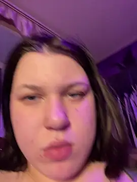 Snapshot of Kemeli008 chatting on 02-06-26, 03:04 Kemeli008 online show from 02-06-26, 03:04