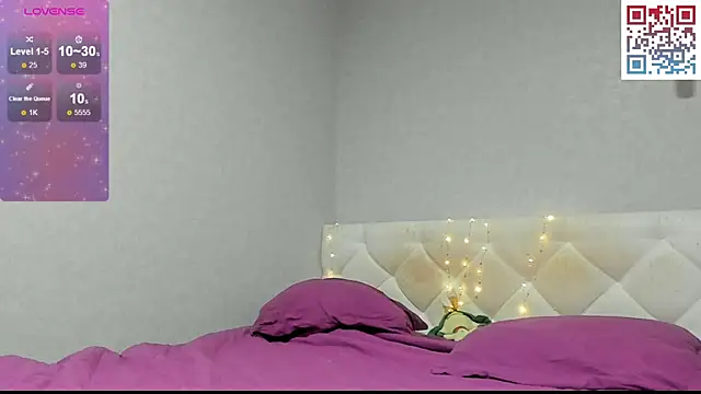 Snapshot of princess_diamonds chatting on 10-01-25, 02:23 princess diamonds online show from 10-01-25, 02:23