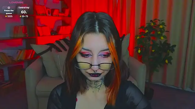 Mistress  Marcelline online show from 04-18-26, 01:42