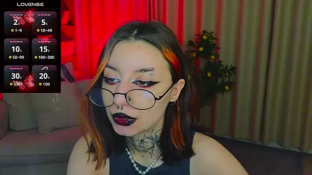 Snapshot of Mistress__Marcelline chatting on 04-27-26, 02:09 Mistress Marcelline online show from 04-27-26, 02:09
