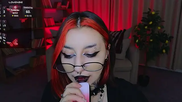 Snapshot of Mistress__Marcelline chatting on 05-28-26, 02:09 Mistress Marcelline online show from 05-28-26, 02:09