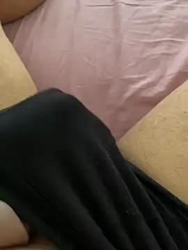 Snapshot of KAZANOVAA chatting on 12-17-25, 06:52 KAZANOVAA online show from 12-17-25, 06:52