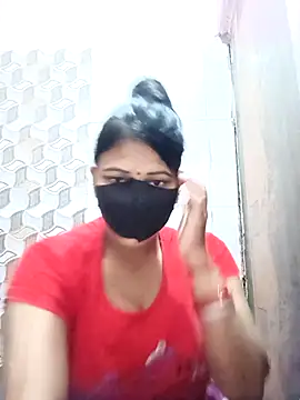 Snapshot of varnika chatting on 02-14-26, 10:56 varnika online show from 02-14-26, 10:56