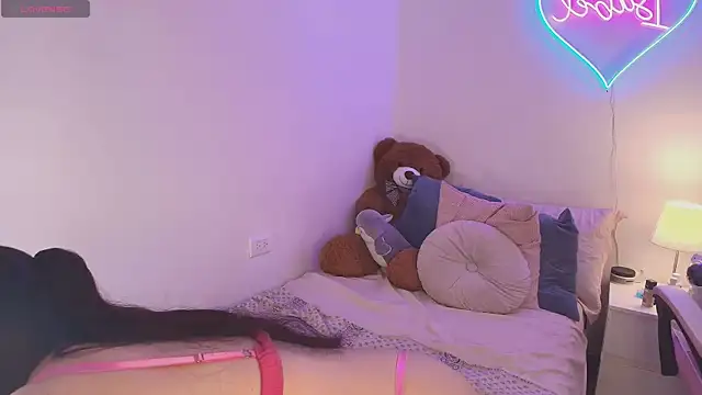 IsabelCortes online show from 10-10-25, 10:31