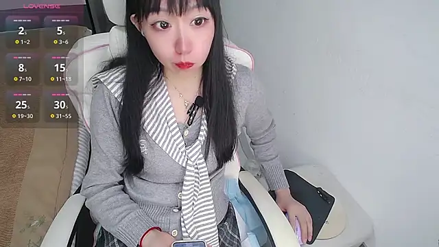 Snapshot of Angela-AMY chatting on 10-14-25, 08:15 Angela-AMY online show from 10-14-25, 08:15