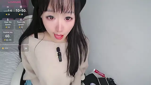 Snapshot of Angela-AMY chatting on 10-25-25, 12:56 Angela-AMY online show from 10-25-25, 12:56