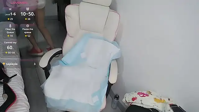 Snapshot of Angela-AMY chatting on 11-15-25, 09:39 Angela-AMY online show from 11-15-25, 09:39