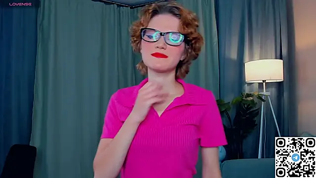 Snapshot of EdlinGathright chatting on 11-09-25, 03:38 EdlinGathright online show from 11-09-25, 03:38