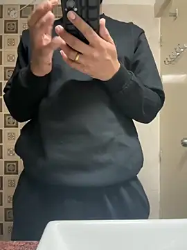 Snapshot of Atngt_69 chatting on 11-26-25, 04:52 Atngt 69 online show from 11-26-25, 04:52