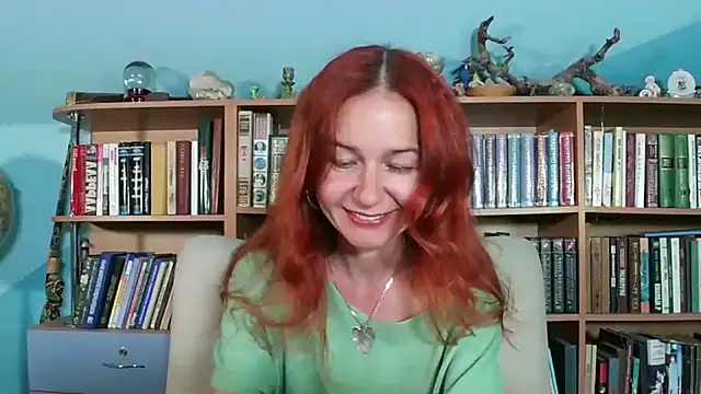 Snapshot of Foxilady357 chatting on 05-25-26, 01:28 Foxilady357 online show from 05-25-26, 01:28