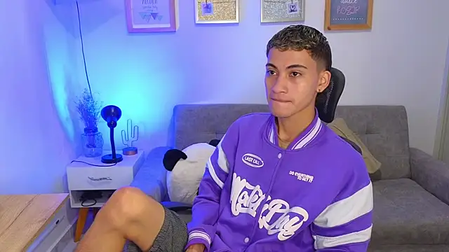 yulian vasquez online show from 11-26-25, 12:17