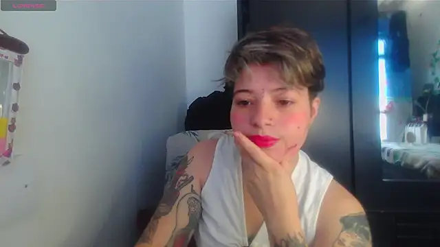 Mitsuha gate online show from 01-18-26, 01:59