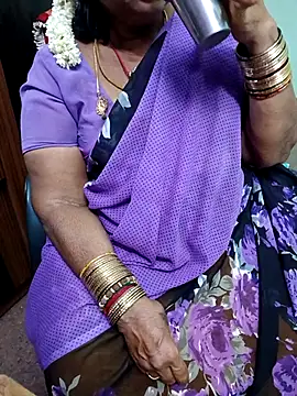 Snapshot of amuthasree chatting on 09-14-25, 06:40 amuthasree online show from 09-14-25, 06:40
