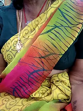 Snapshot of amuthasree chatting on 09-15-25, 06:46 amuthasree online show from 09-15-25, 06:46