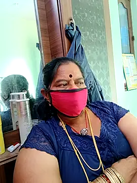 Snapshot of amuthasree chatting on 10-10-25, 10:03 amuthasree online show from 10-10-25, 10:03