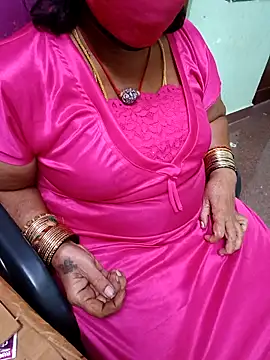Snapshot of amuthasree chatting on 10-15-25, 05:24 amuthasree online show from 10-15-25, 05:24