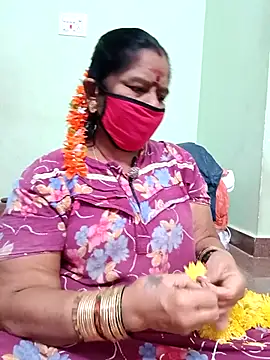 Snapshot of amuthasree chatting on 10-17-25, 04:42 amuthasree online show from 10-17-25, 04:42