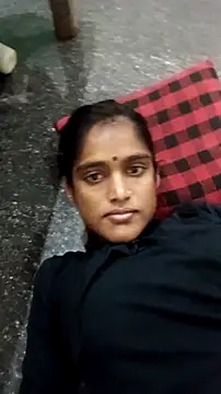 Snapshot of Guriya0076 chatting on 09-23-25, 04:21 Guriya0076 online show from 09-23-25, 04:21