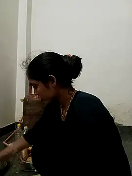 Snapshot of Guriya0076 chatting on 11-15-25, 01:29 Guriya0076 online show from 11-15-25, 01:29