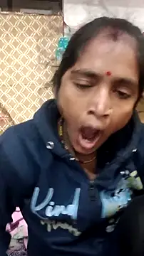 Snapshot of Guriya0076 chatting on 11-29-25, 12:46 Guriya0076 online show from 11-29-25, 12:46